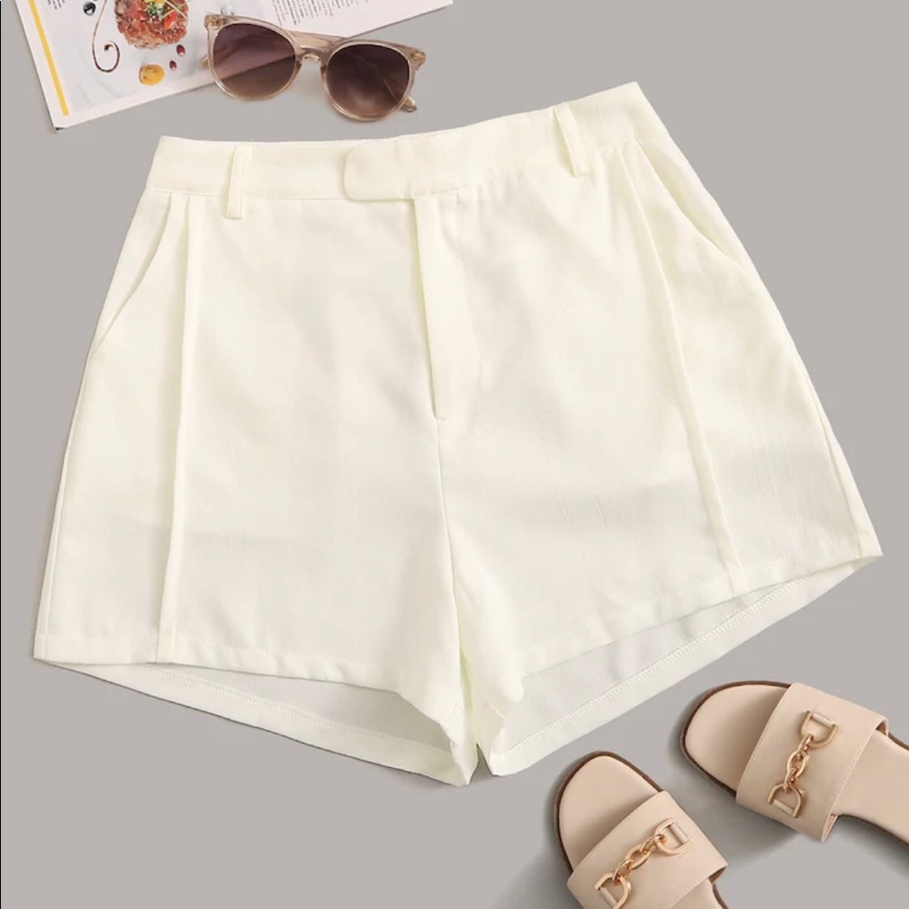 Nyna Cream White Shorts